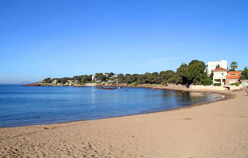 studio bord de mer Apartment in Saint-Raphael
