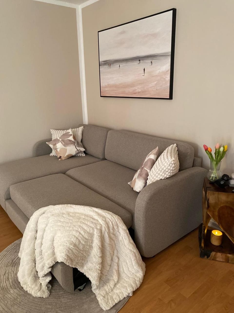 Bed, Living room