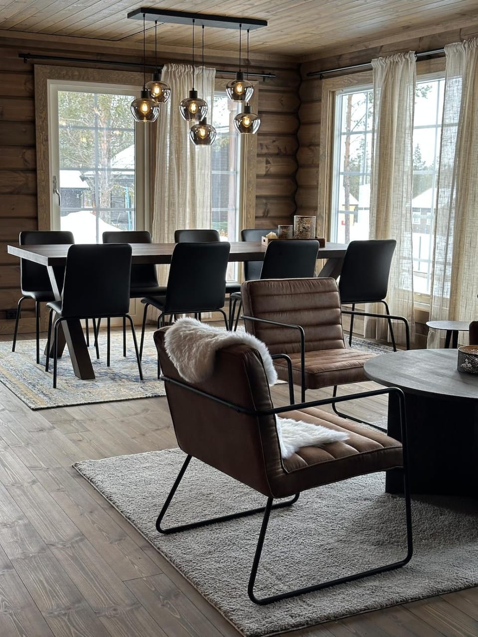 Living room, Dining area