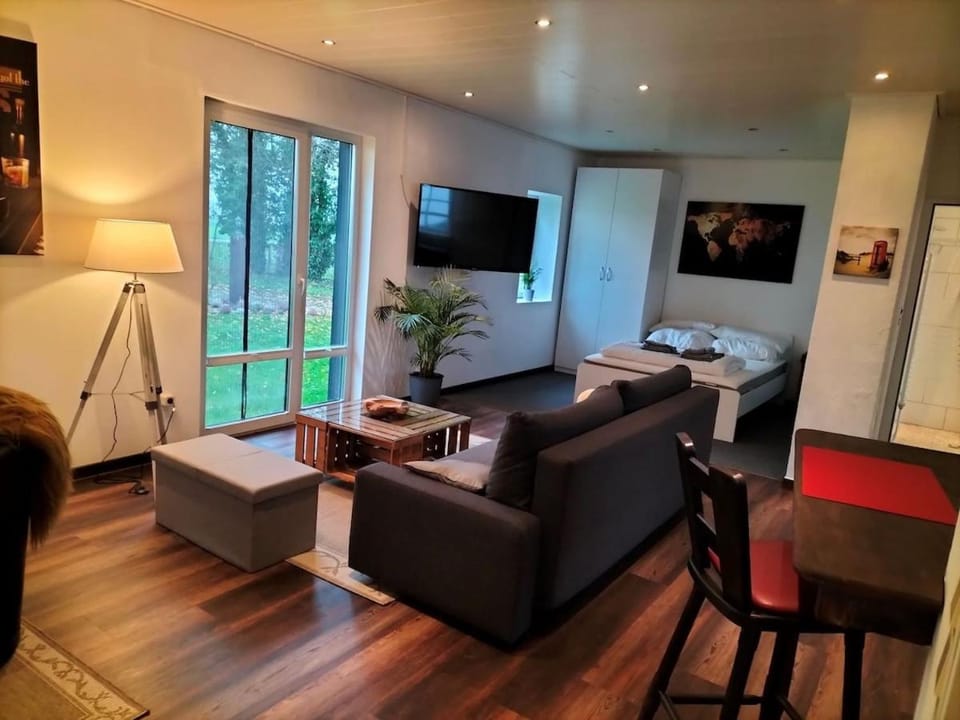 Kleine Landhaus-Wohnung im freistehenden Fachwerkhaus House in Minden
