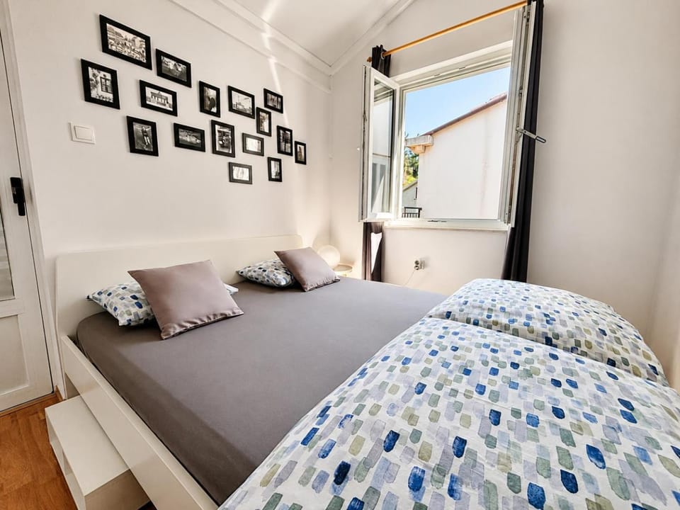 Bedroom, Garden view