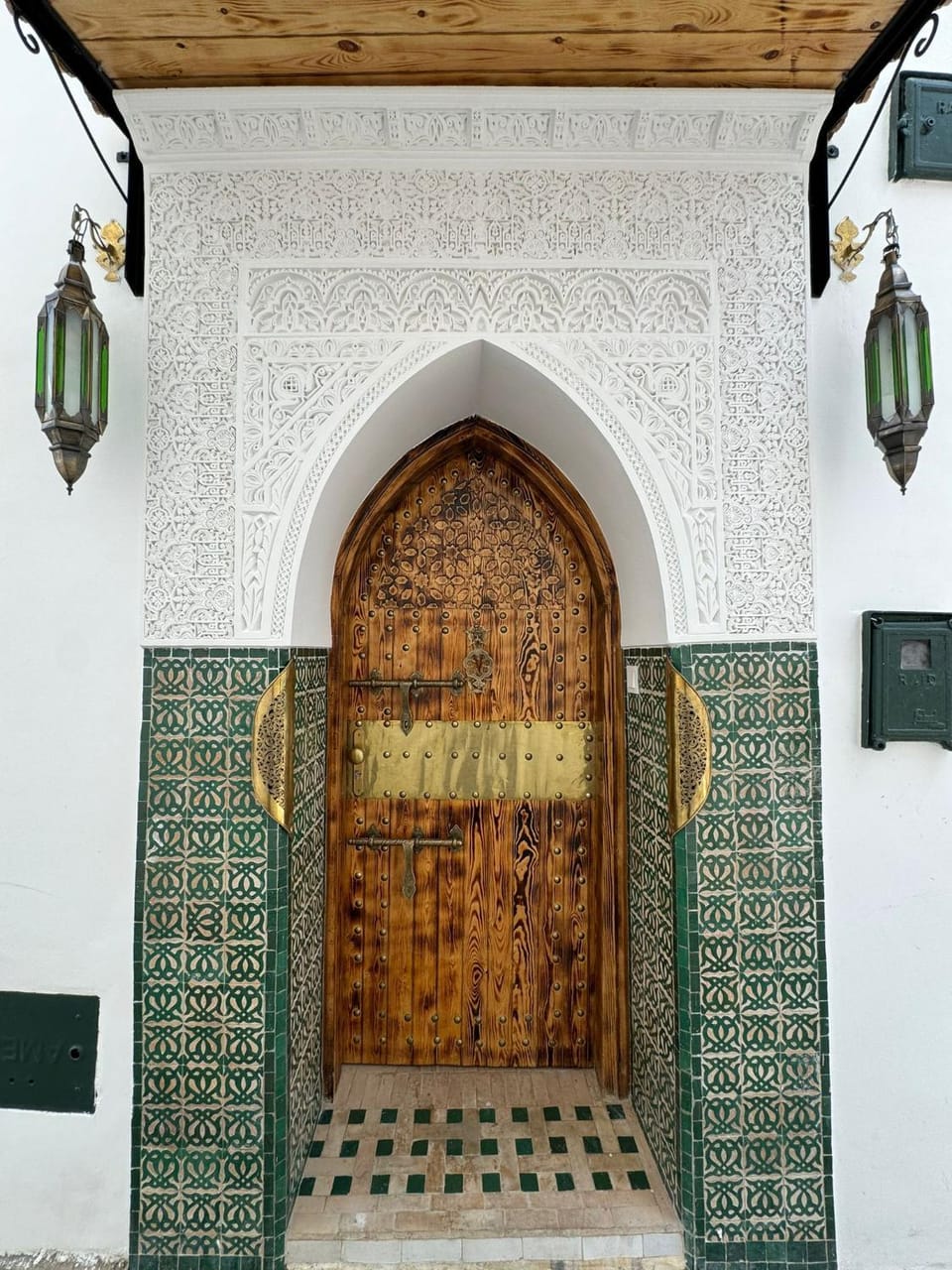 Facade/entrance