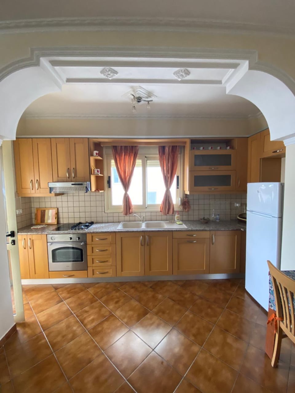 Kitchen or kitchenette, oven