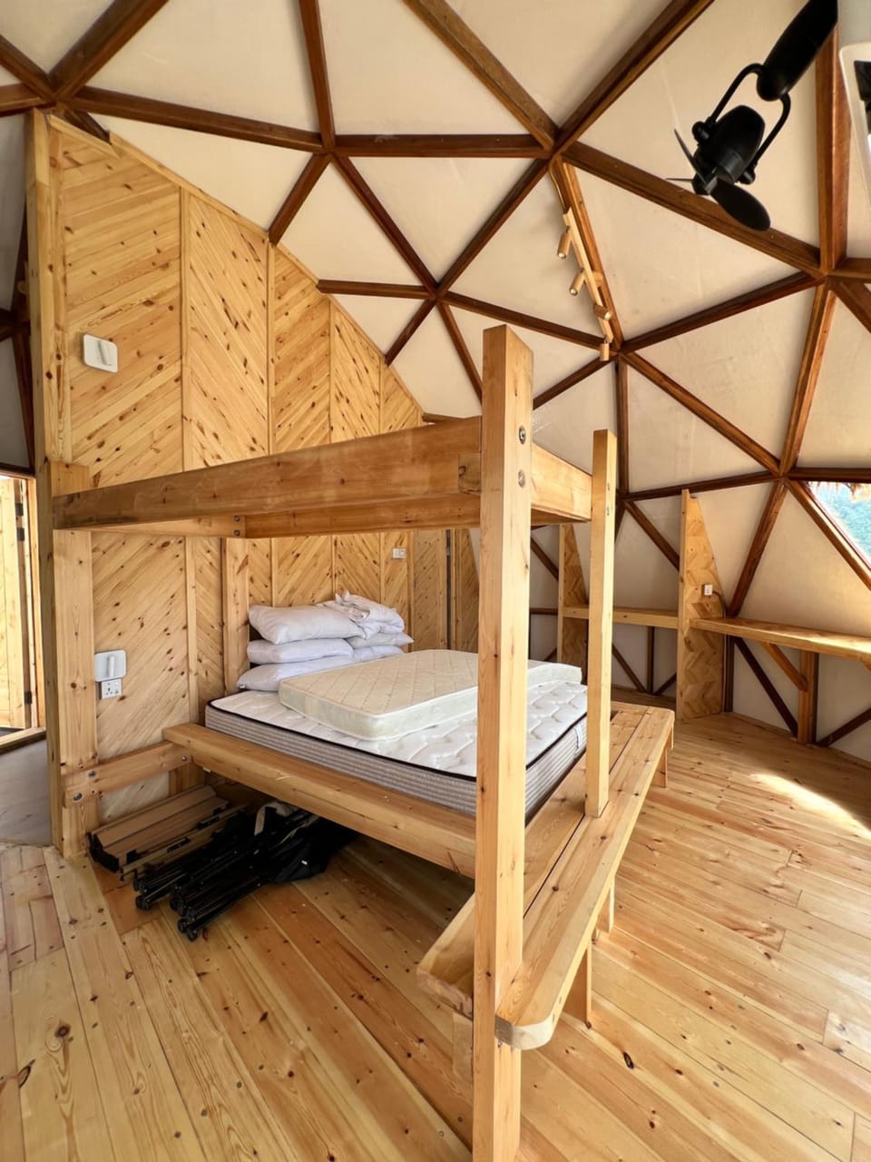 Bed, Photo of the whole room, Bedroom, bunk bed