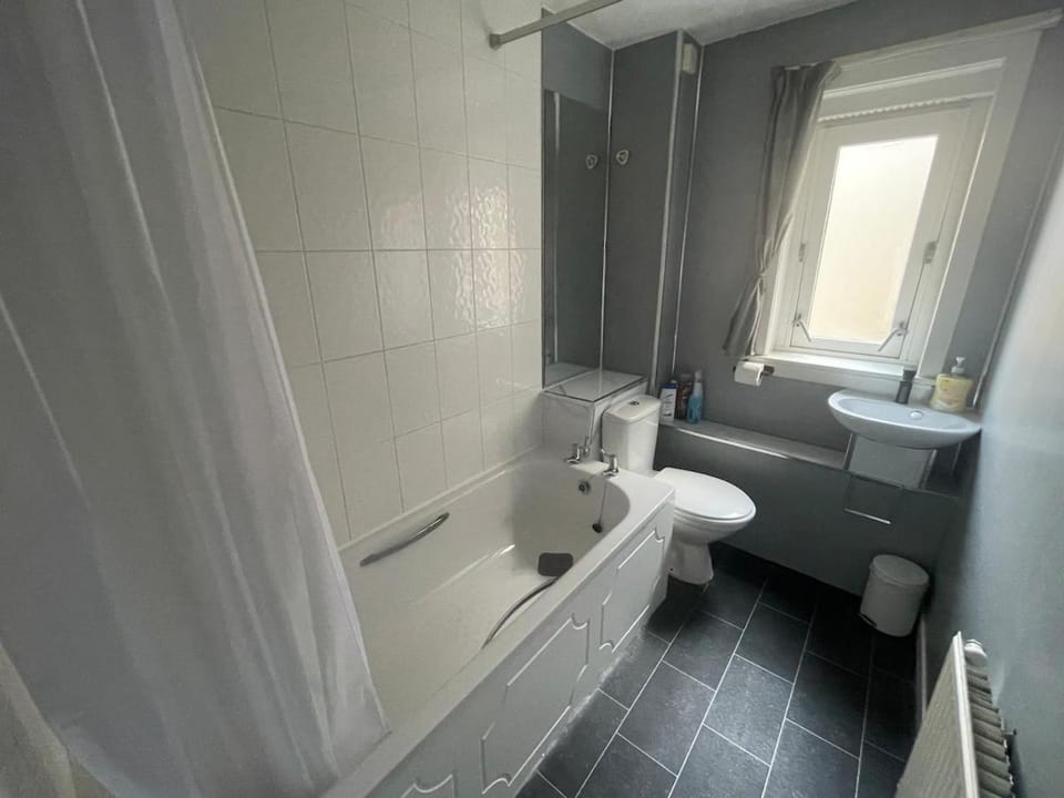 Royal Mile Escape-Free Parking Apartment in Edinburgh