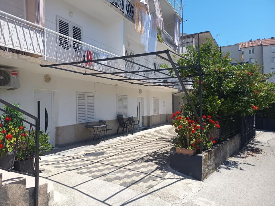 Guest house Milic Bed and Breakfast in Makarska