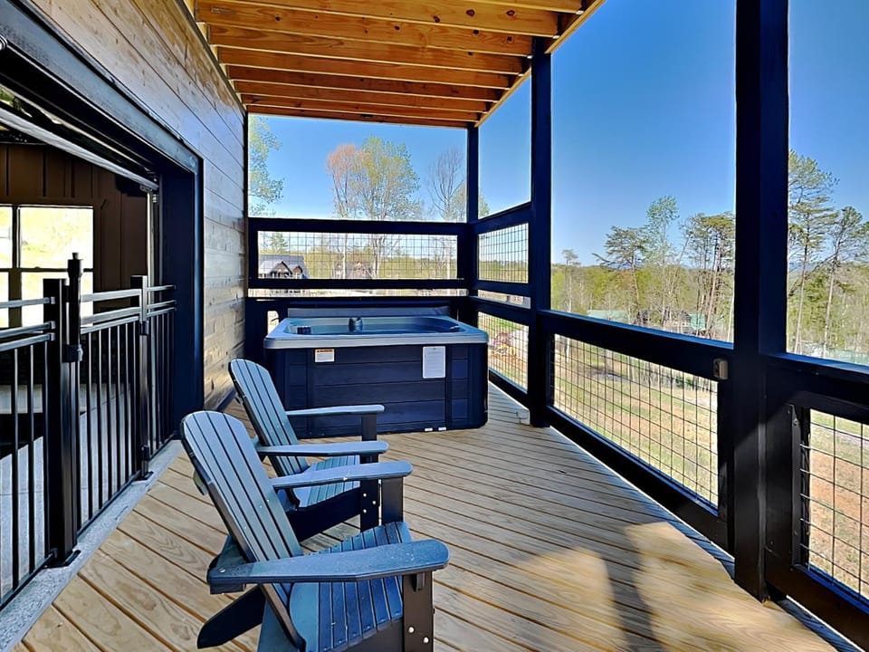 Hot Tub, Balcony/Terrace, Seating area, Lake view