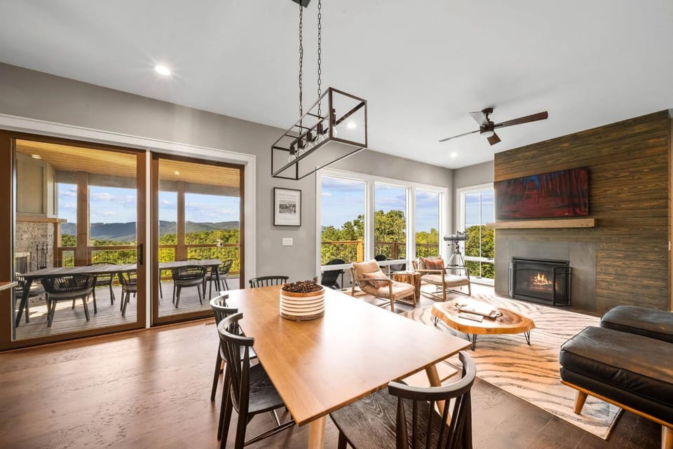 Majestic Meadows House in Watauga