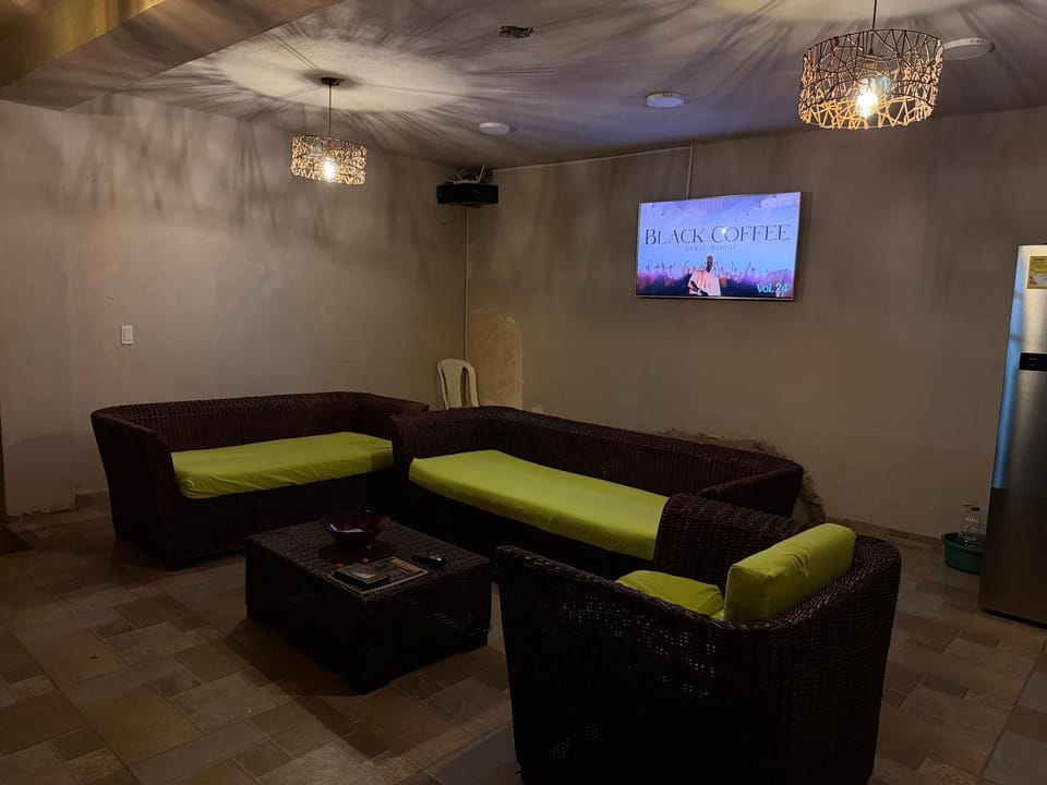Living room, Seating area, Evening entertainment