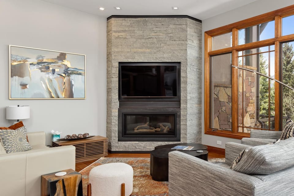 Meadows Run Modern by Exceptional Stays Chalet in Telluride