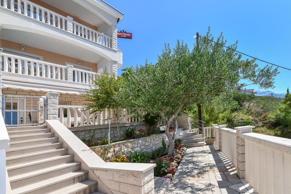 Property building, Garden