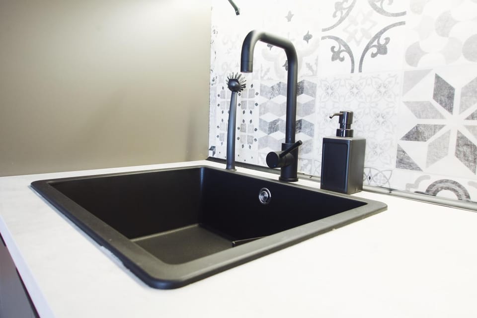 Kitchen or kitchenette, kitchen