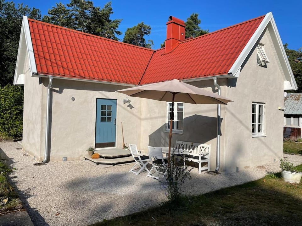 Patio, Facade/entrance, Dining area