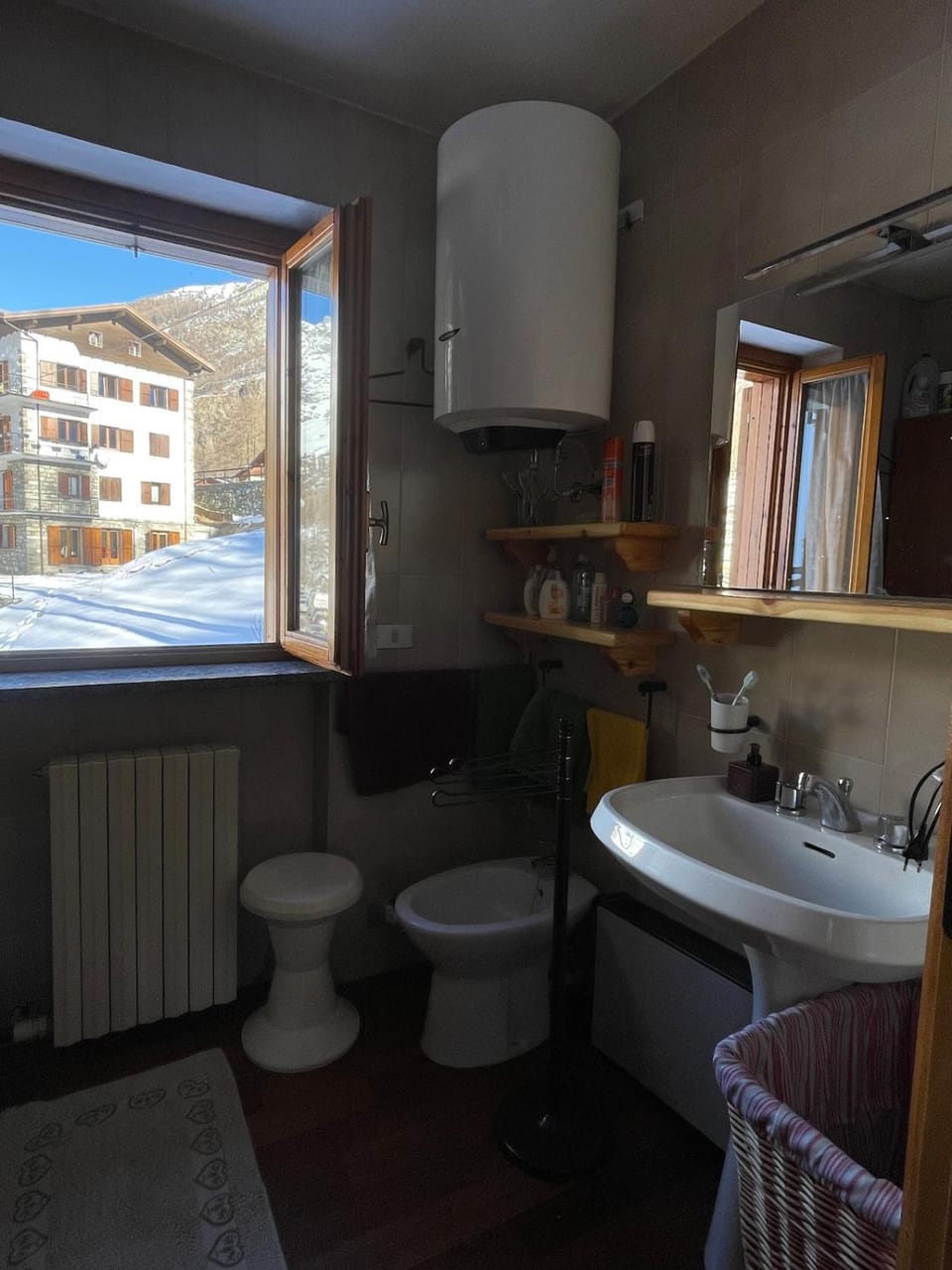 Abri cache in Valtournenche Apartment in Valtournenche