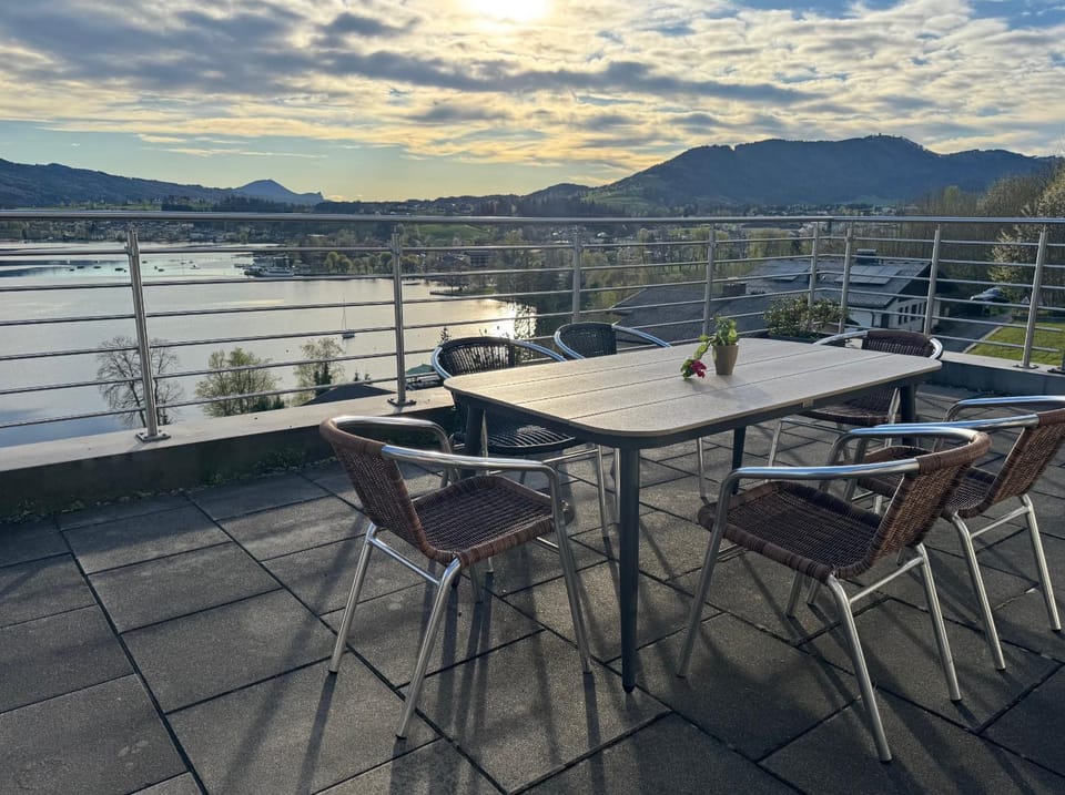 Balcony/Terrace, Lake view