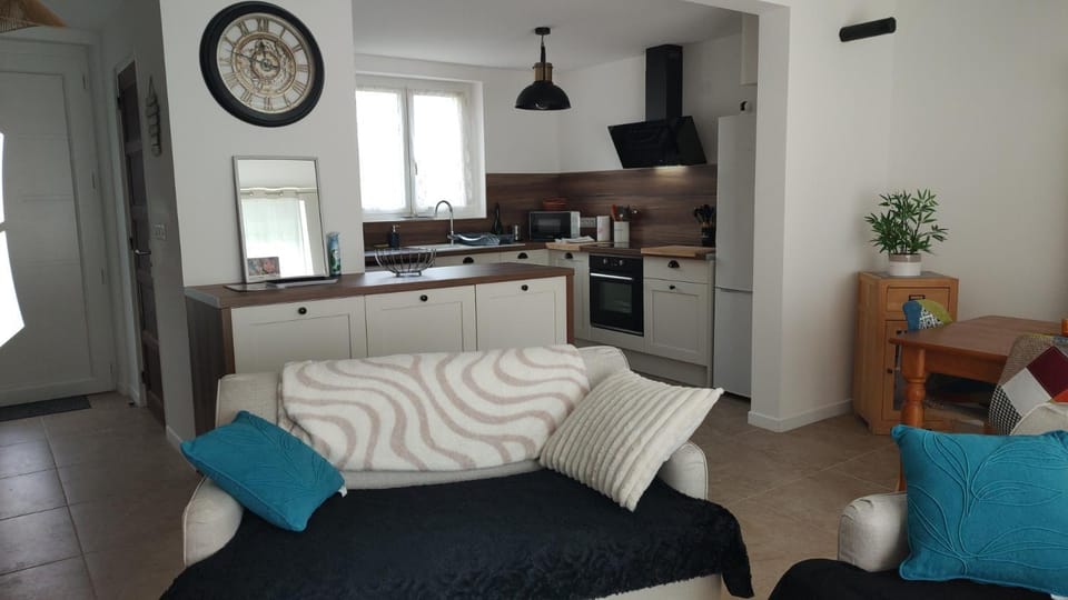 Living room, kitchen