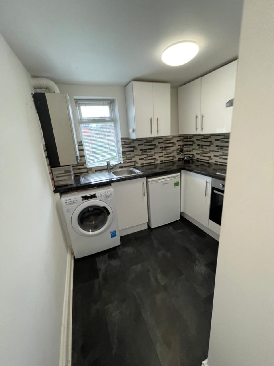 London Holiday Home - 8mins walk from Station Zone 2 Apartment in Scotland