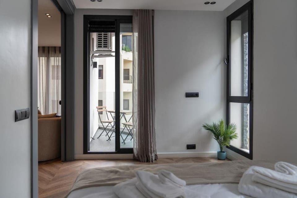 Central Cozy & Great Location with 2 Balconies Fast Wifi 2 Minutes to KFC Mcdo Bd 2 Mars Apartment in Casablanca