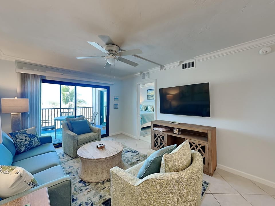 Seaside 305 Apartment in Estero Island