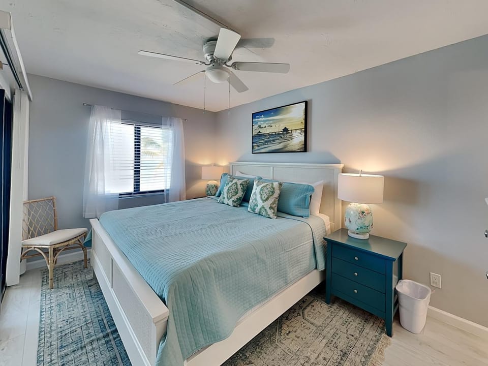Seaside 305 Apartment in Estero Island