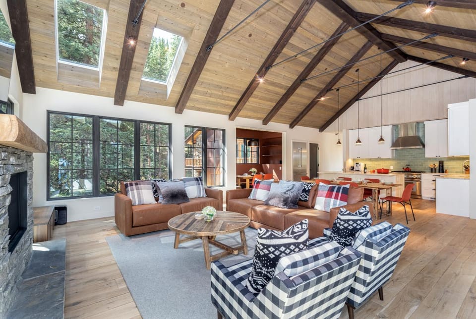 Mountain Modern Rustic by Exceptional Stays Chalet in Mountain Village