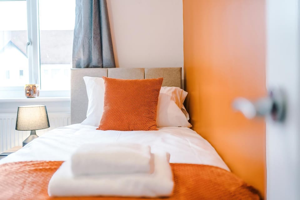 Bed, Decorative detail, Bedroom