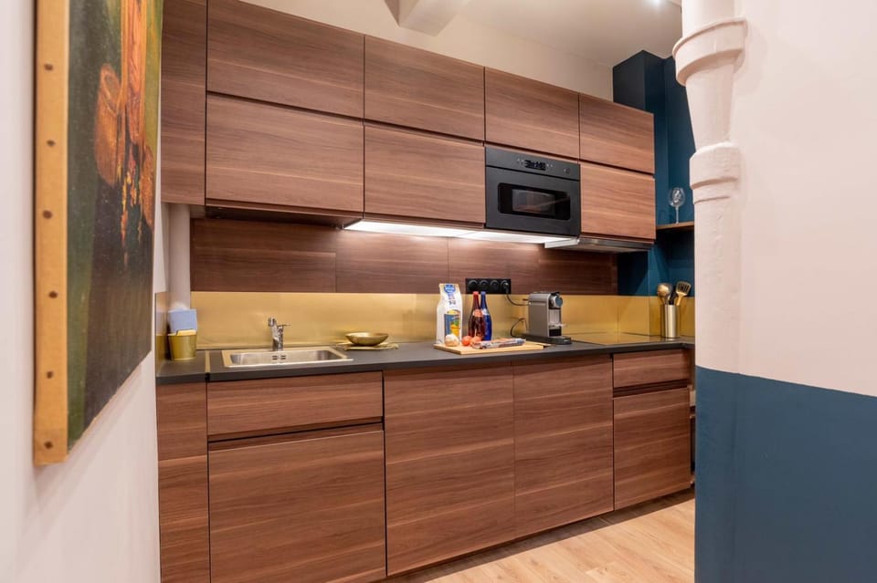 Kitchen or kitchenette