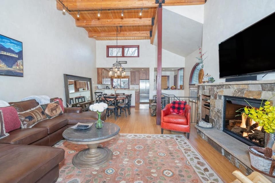 Riverside B201 by Exceptional Stays Apartment in Telluride