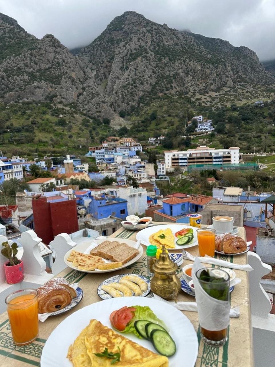 View (from property/room), Balcony/Terrace, City view, City view, Breakfast, Quiet street view