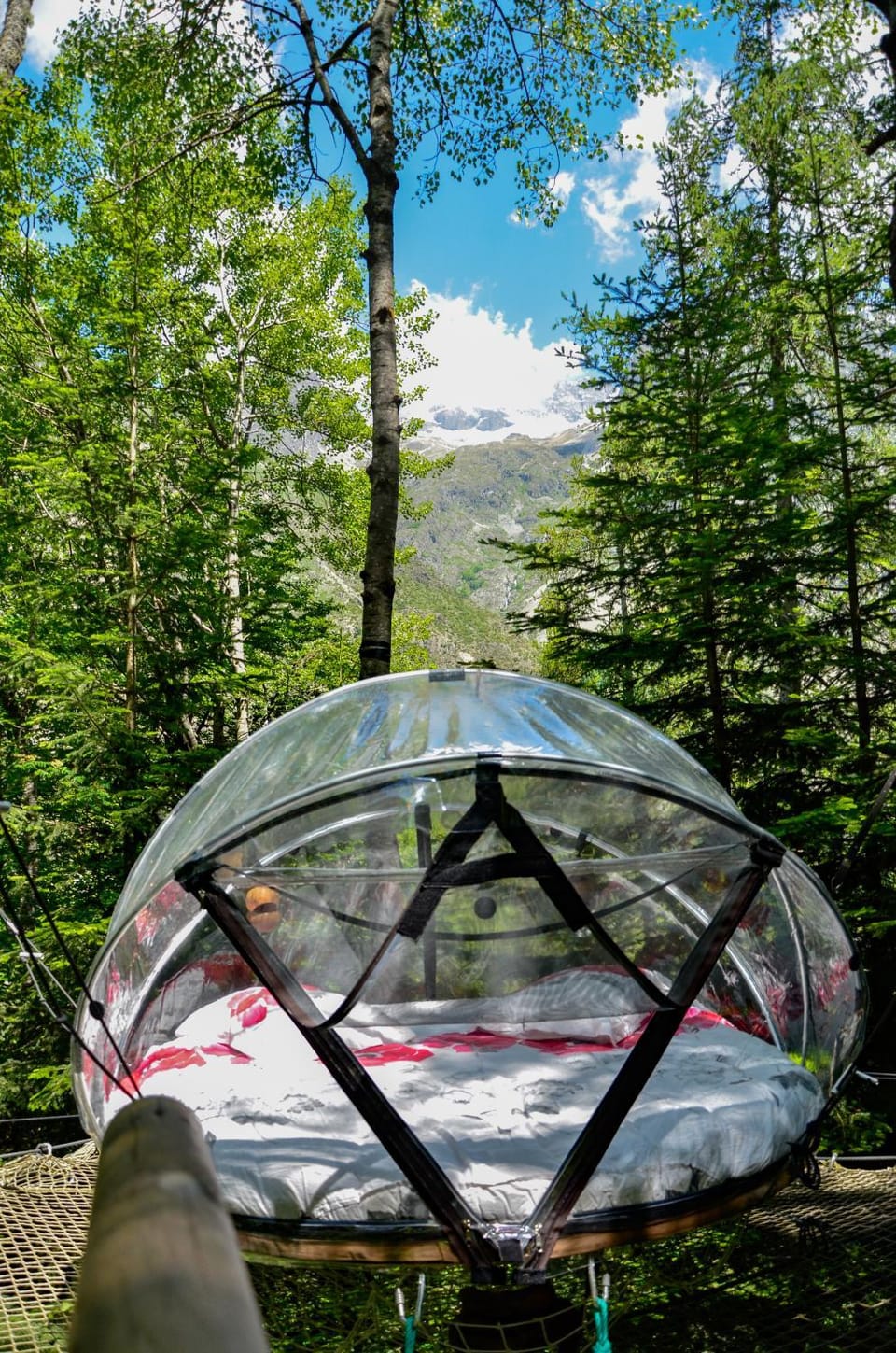 Nearby landmark, Day, Mountain view