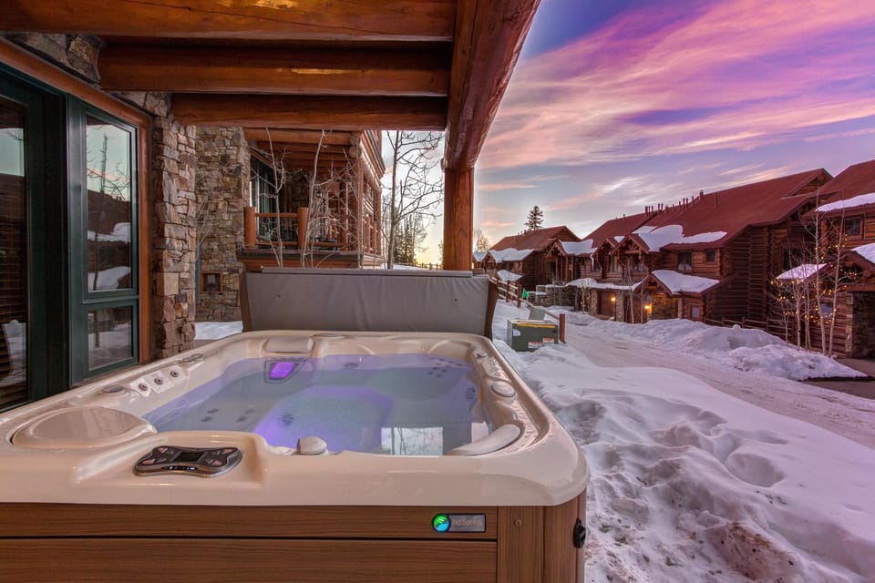 Natural landscape, Winter, Hot Tub, Mountain view