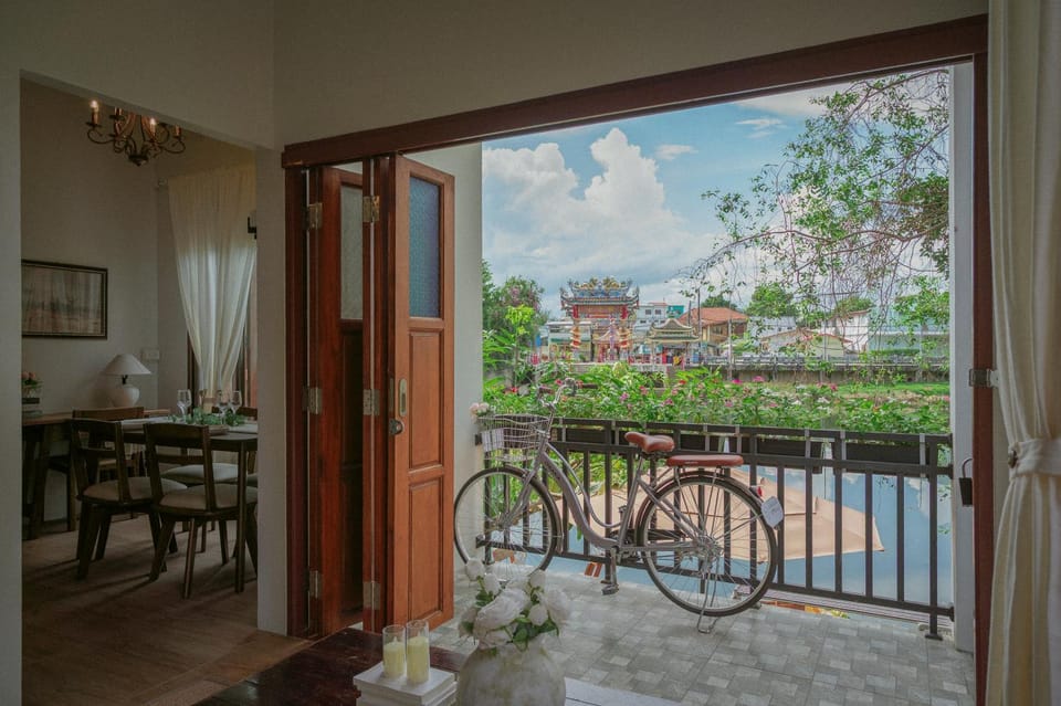 Patio, View (from property/room), Balcony/Terrace, Dining area, Cycling, Garden view