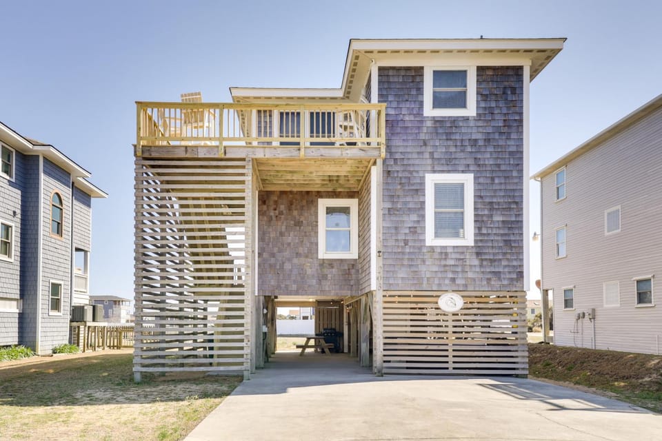 Hot Tub & Ocean Views: Kitty Hawk Haven! House in Kitty Hawk