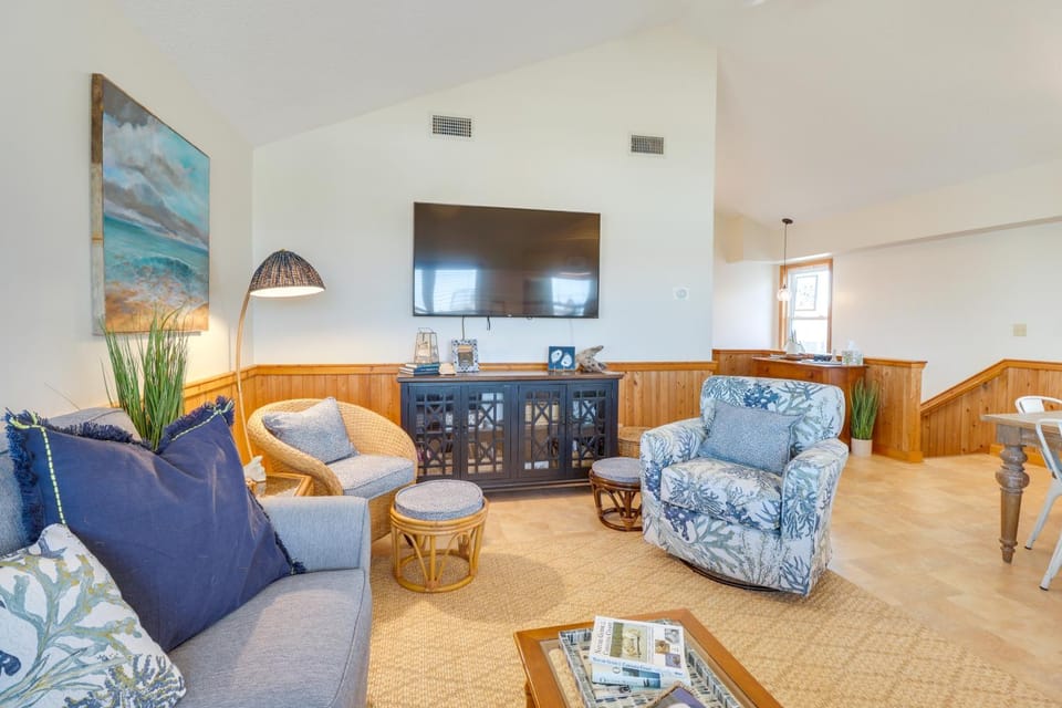 Hot Tub & Ocean Views: Kitty Hawk Haven! House in Kitty Hawk