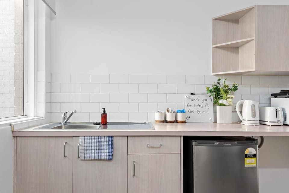 Modern and Comfy Studio - Short walk to Hospital Apartment in Brisbane City