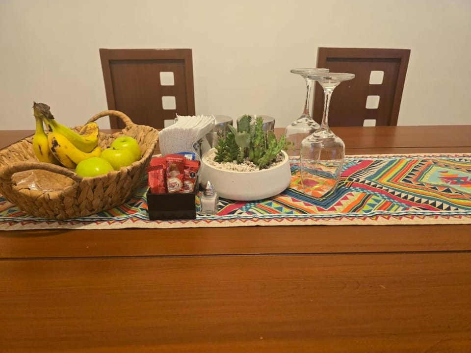 Food and drinks, Dining area
