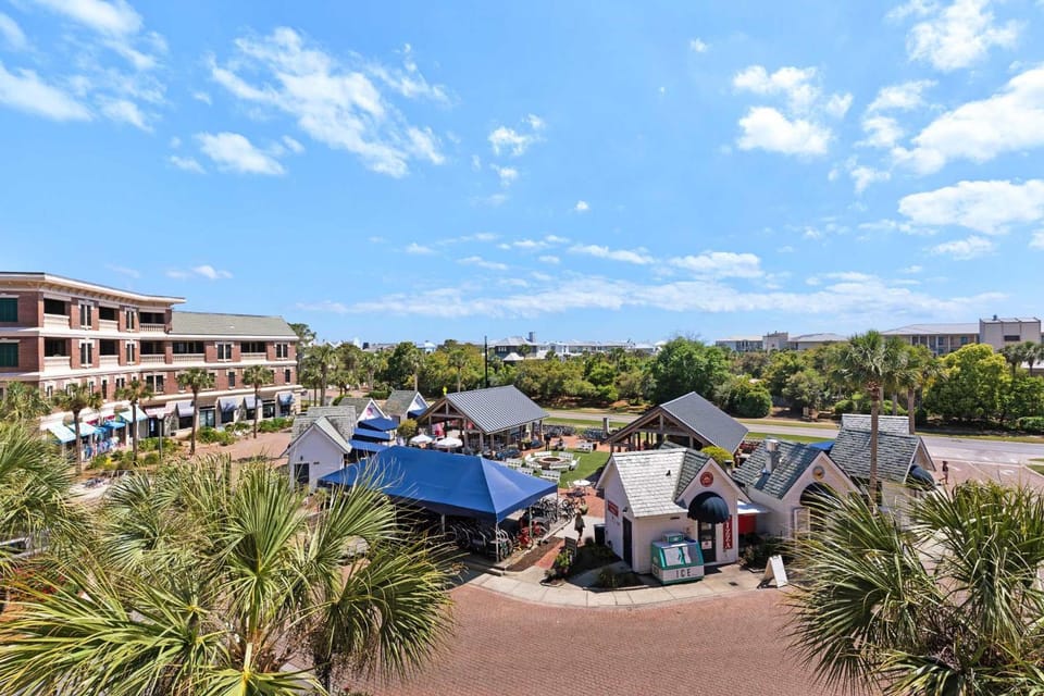 The Village Blue Haven Condo - Private Beach Access Pool & Hot Tub House in Rosemary Beach