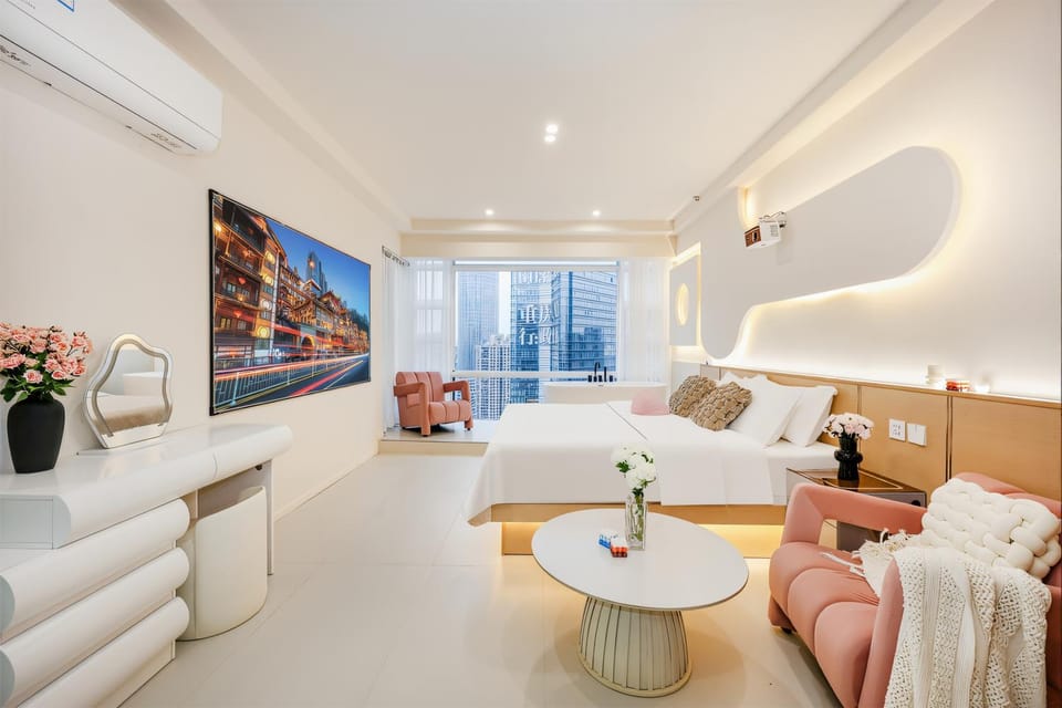 Baihong Sky View Studio with Deep Soak Tub - Jiefangbei Center Apartment in China
