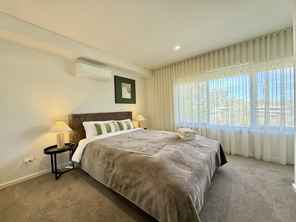 Bed, Bathroom, Bedroom, wardrobe