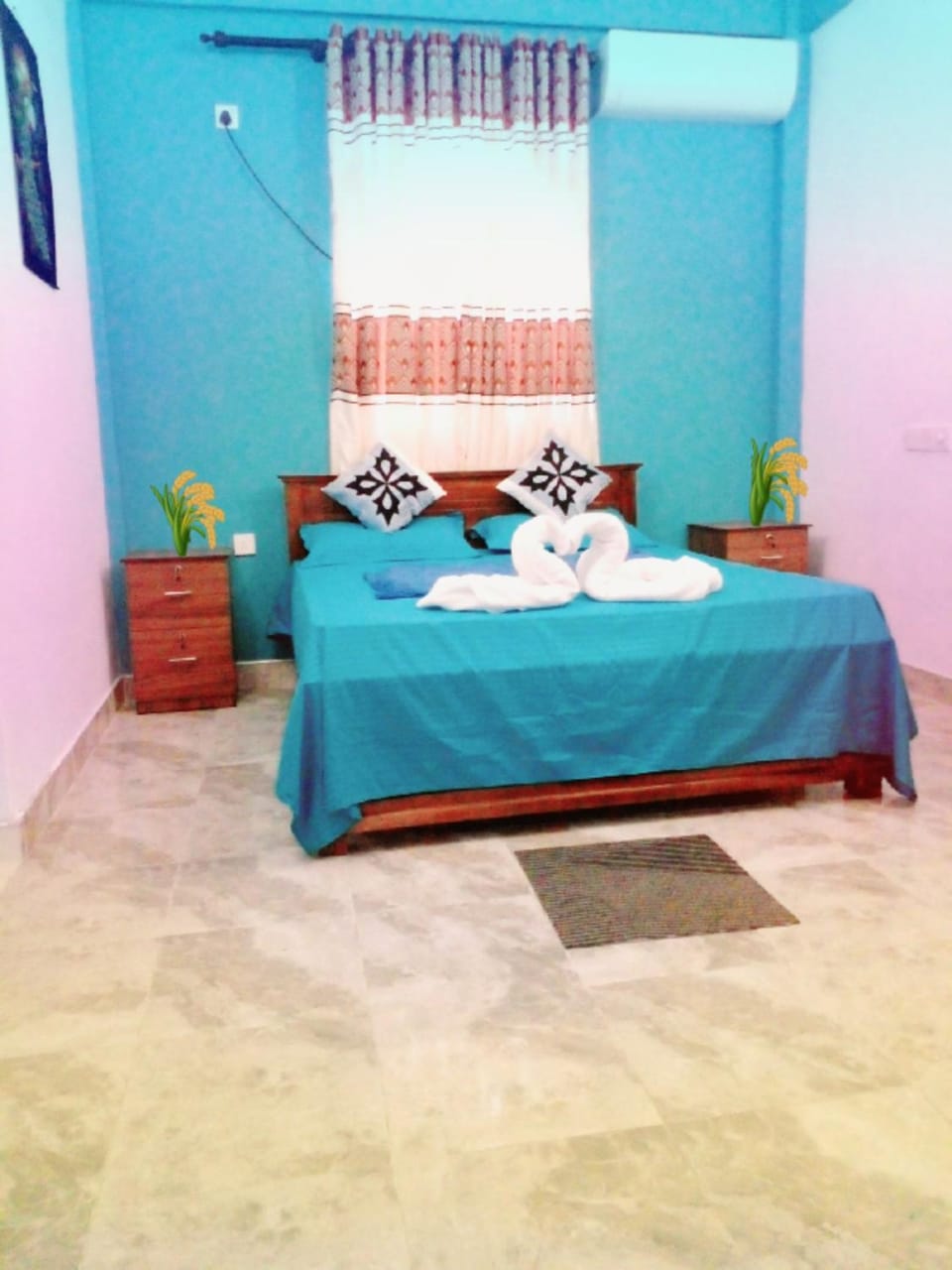 Bed, Bedroom, towels