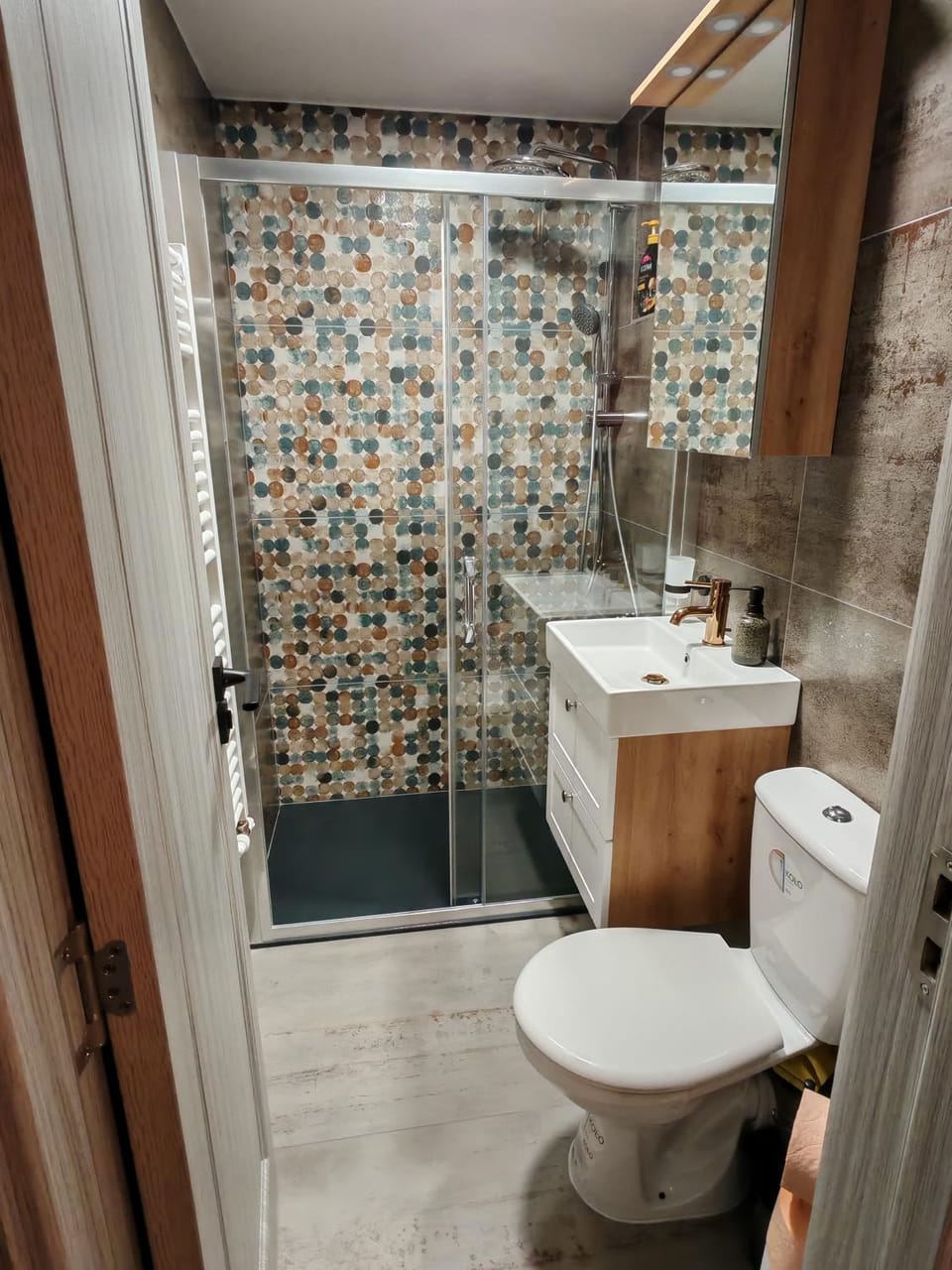 Shower, Toilet, Bathroom