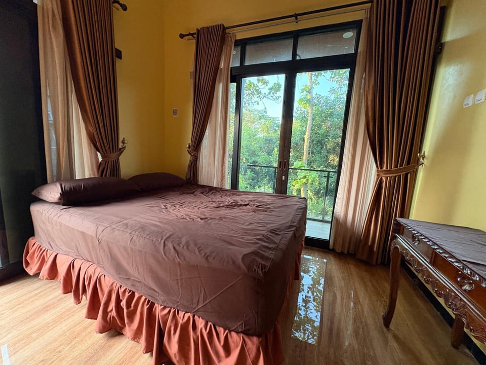 Bed, View (from property/room), Bedroom