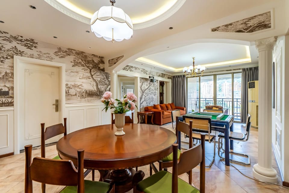Living room, Dining area
