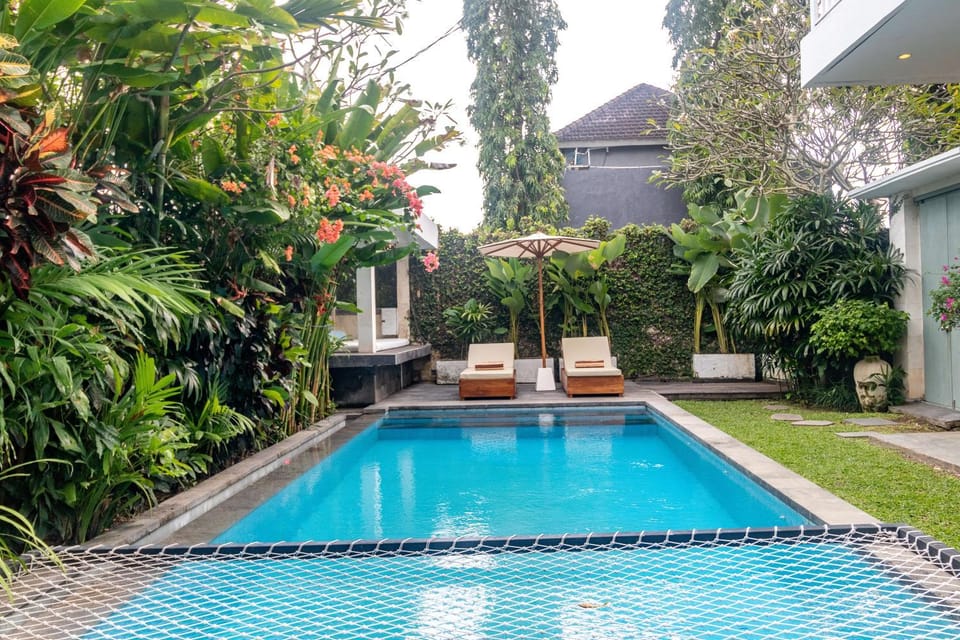 View (from property/room), Swimming pool, Swimming pool