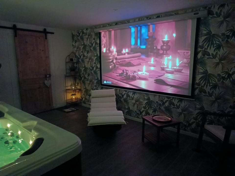 TV and multimedia, Spa and wellness centre/facilities
