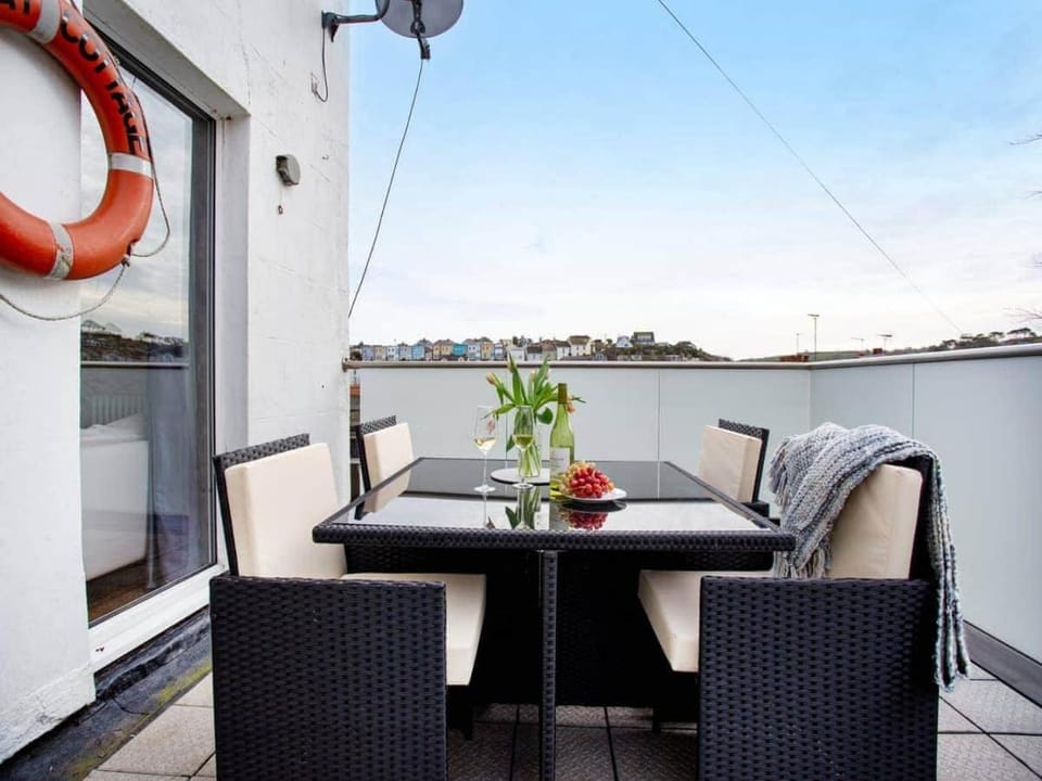 Patio, Balcony/Terrace, Seating area, Dining area
