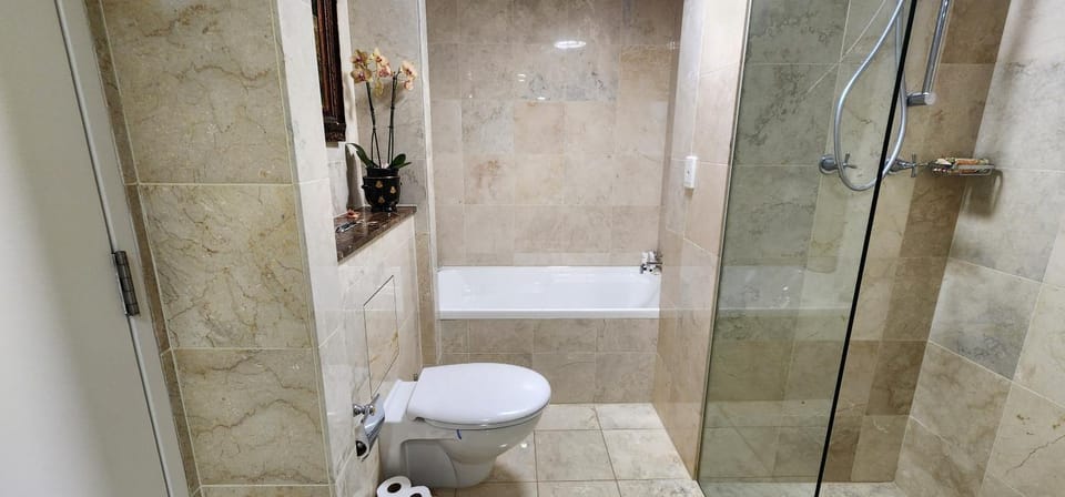 Shower, Toilet, Bathroom, Bath