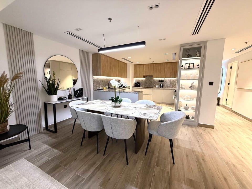 Reimagined 3BR Apartment in 5-star Resort Apartment in Dubai