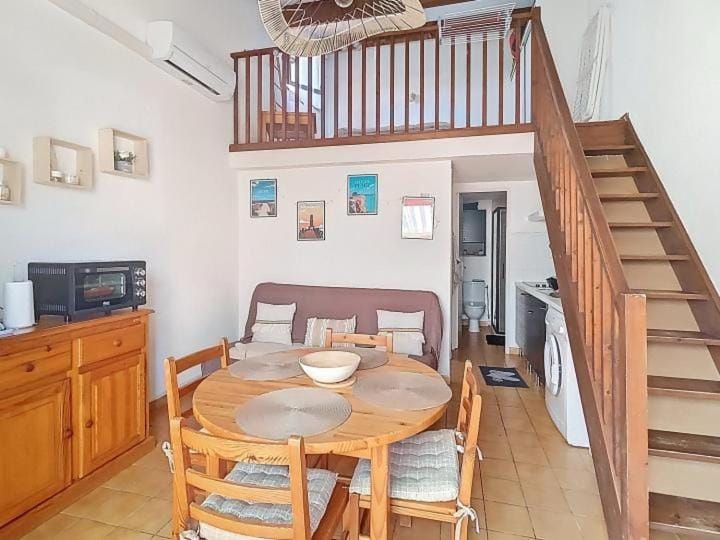 Living room, Dining area, minibar