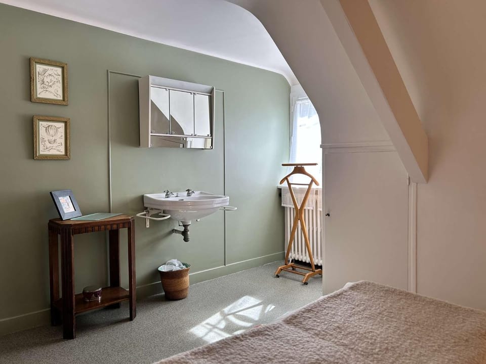 667 - Charmante maison en pierre à Erquy, à quelques minutes des plages et du centre Villa in Brittany